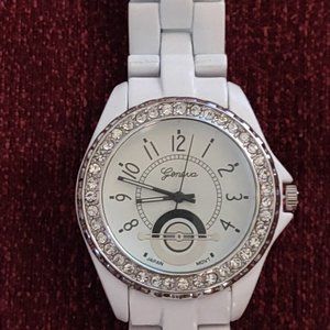 Amaze-Zing (B1) Sale!!!: #85 Geneva Platinum Watch